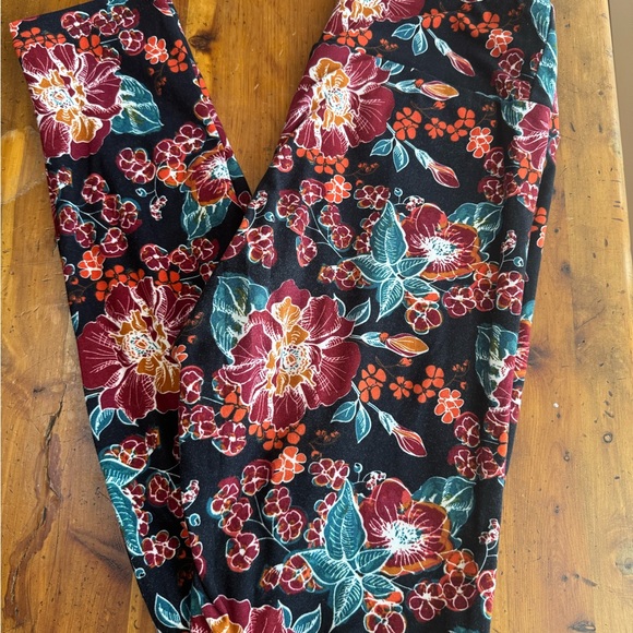 LuLaRoe Pants - LuLaRoe Floral Print Leggings